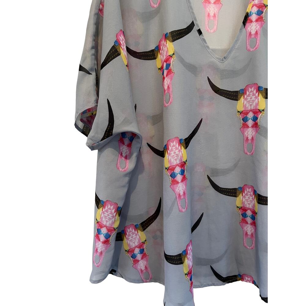 Show Me Your Mumu Donna Michelle Cow Skull Tunic Gray Blue Blouse Size S - Picture 2 of 5